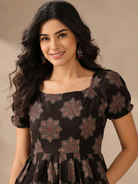 SZN Cotton Printed Top with Palazzos - Image 4