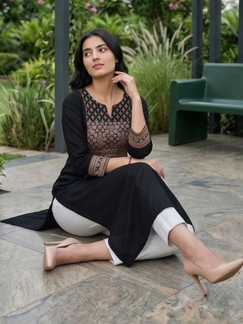 Varanga Women Ethnic Motifs Embroidered Thread Work Indie Prints Kurta - Image 5