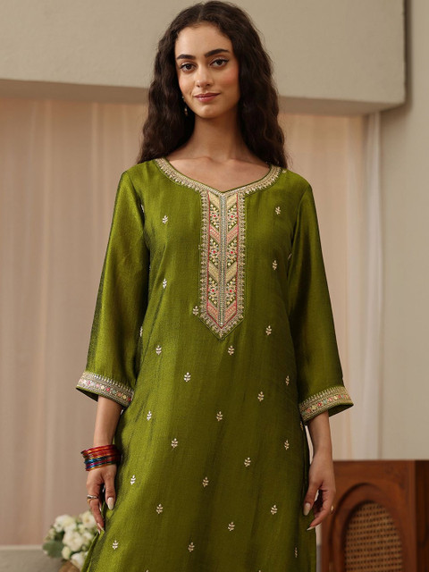 Libas Fern Green Embroidered Straight Kurta - Image 2