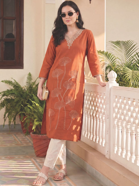 Indo Era Women Floral Embroidered Thread Work Kurta