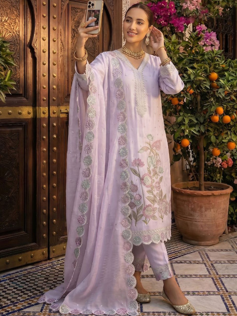 Lady charm Women Floral Embroidered Regular Thread Work Kurta with Trousers & With Dupatta - Image 3
