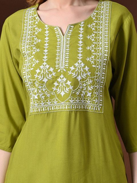 JEMCY Women Ethnic Motifs Embroidered Thread Work Indie Prints Kurta - Image 5