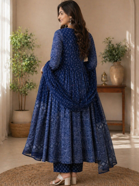 Chhipa Prints Women Ethnic Motifs Printed Regular Kurta with Trousers & With Dupatta - Image 2