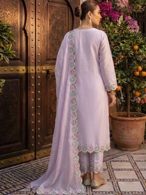 Lady charm Women Floral Embroidered Regular Thread Work Kurta with Trousers & With Dupatta - Image 2