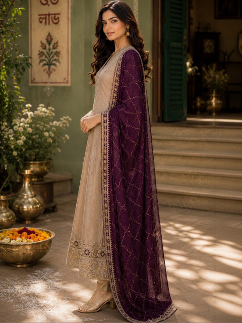 HERE&NOW Women Ethnic Motifs Embroidered Regular Thread Work Chanderi Silk Kurta with Trousers & With Dupatta
