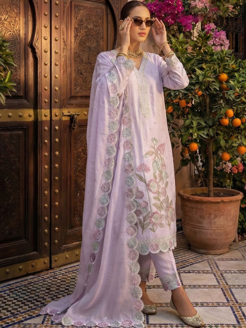 Lady charm Women Floral Embroidered Regular Thread Work Kurta with Trousers & With Dupatta - Image 5