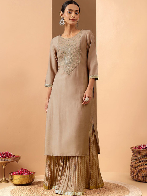 Janasya Women Embroidered Thread Work Kurta