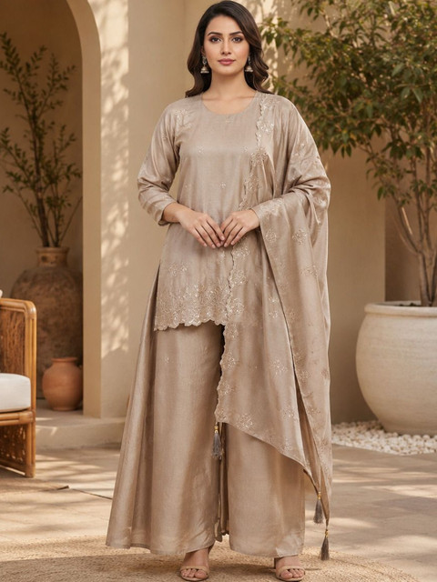ROOPKAR Women Regular Kurti with Pyjamas & With Dupatta