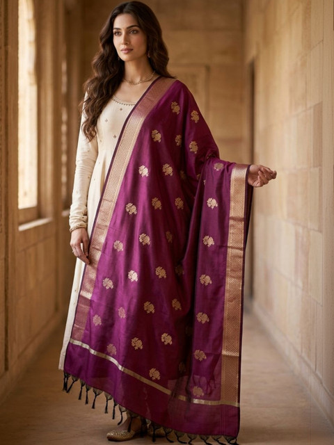Dupatta Bazaar Ethnic Motifs Woven Design Dupatta with Zari