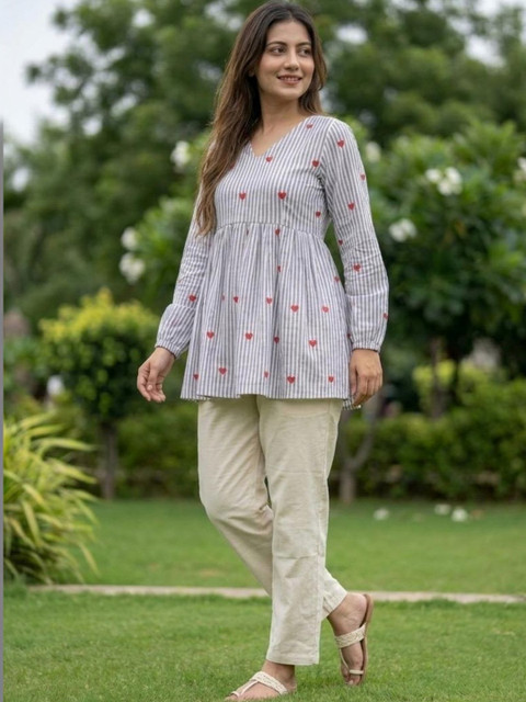 ODETTE Floral Printed V-Neck Tunic With Trousers - Image 2