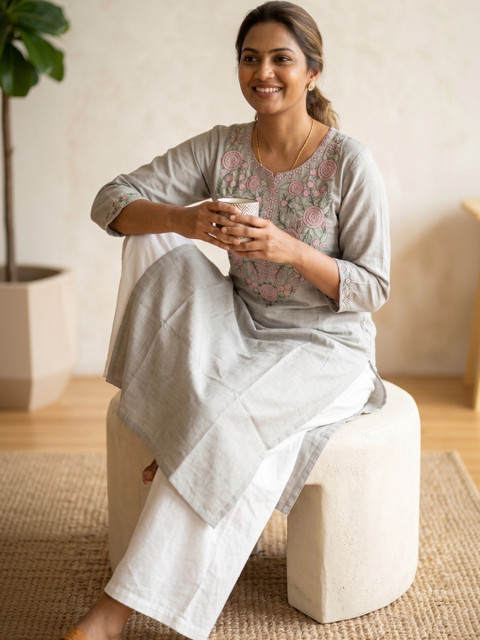 House of Pataudi Women Floral Embroidered Thread Work Floral Kurta