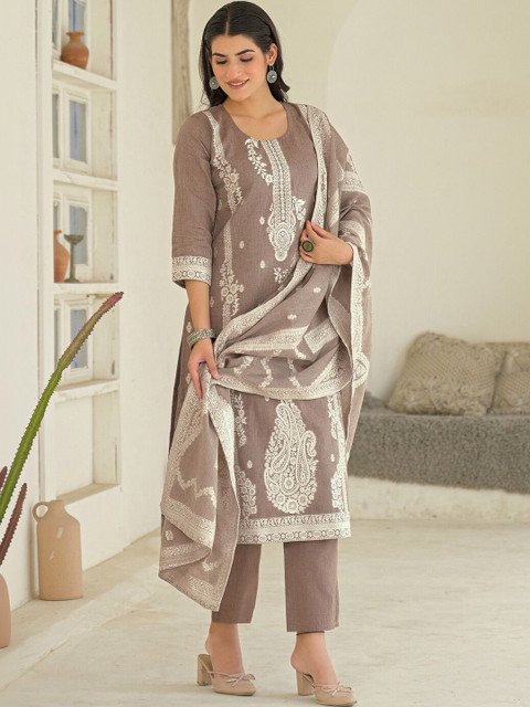 SKYLEE Women Ethnic Motifs Embroidered Regular Thread Work Pure Cotton Kurta with Trousers & With Dupatta - Image 6