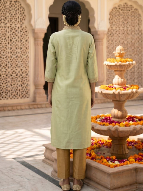 The Suitable Women Embroidered Thread Work Kurta - Image 2