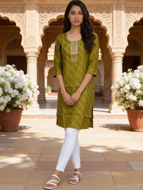 Rangita Women Printed Thread Work Kurta