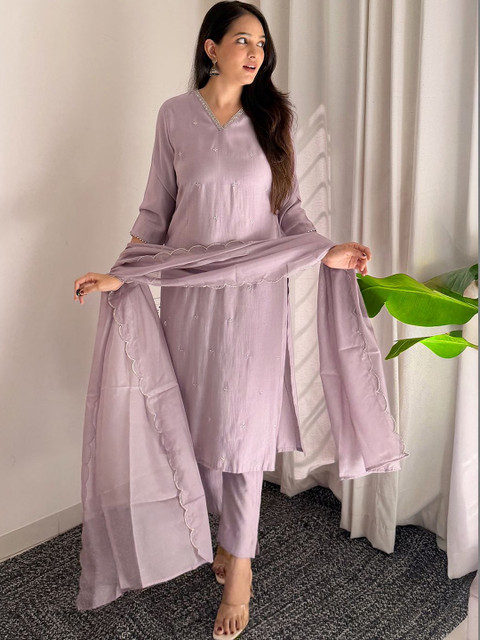 Janasya Women Floral Regular Gotta Patti Kurta with Trousers & With Dupatta - Image 2