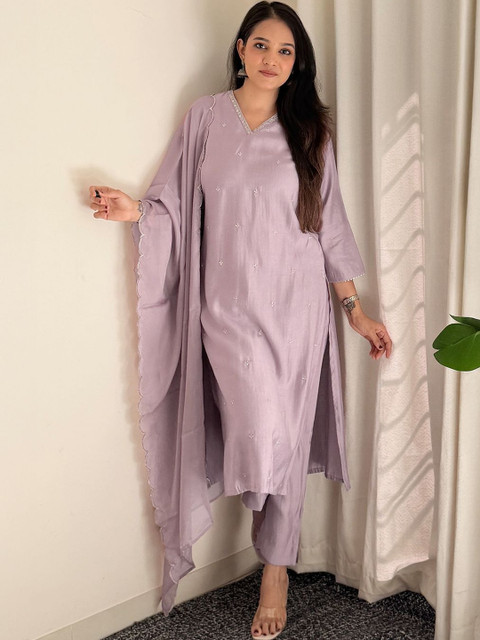 Janasya Women Floral Regular Gotta Patti Kurta with Trousers & With Dupatta - Image 3