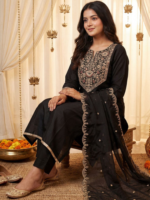 Indo Era Women Ethnic Motifs Embroidered Regular Thread Work Kurta with Trousers & With Dupatta - Image 4