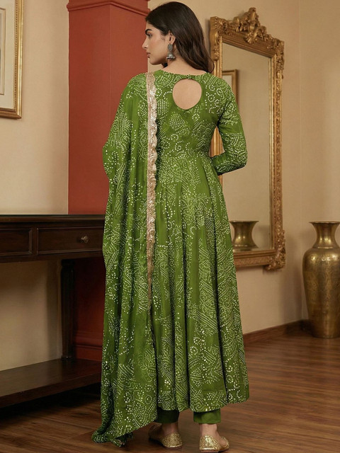 Sangria Women Printed Kurta & Trousers With Dupatta - Image 2