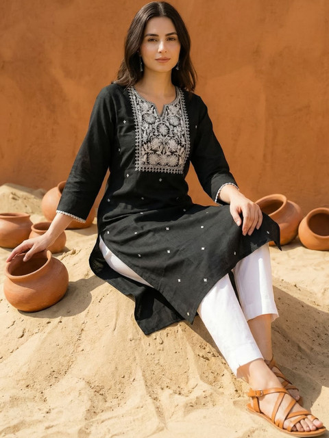 Indo Era Women Ethnic Motifs Embroidered Thread Work Kurta