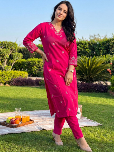 Indo Era Women Floral Embroidered Regular Pure Cotton Kurta with Trousers - Image 6