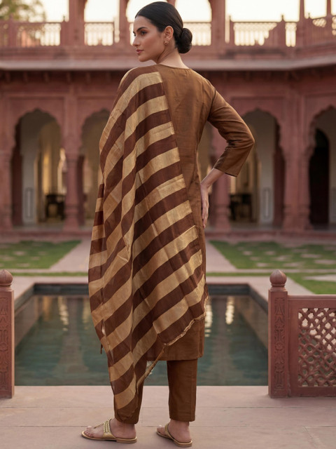 CREEPER Women Ethnic Motifs Embroidered Regular Thread Work Kurta with Trousers & With Dupatta - Image 5