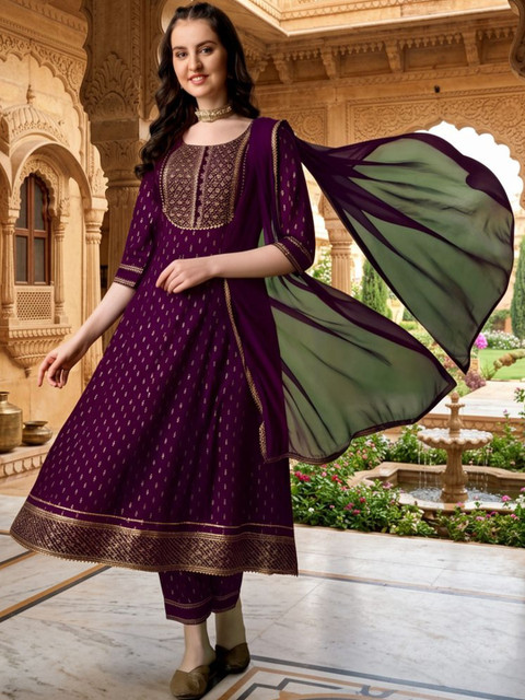 QUEENSFAB Women Ethnic Motifs Printed Panelled Thread Work Kurta with Trousers & With Dupatta