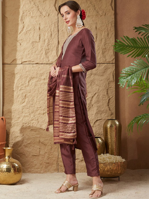 Fabhuman Women Regular Thread Work Kurta with Trousers & With Dupatta - Image 4