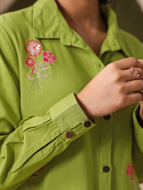 SKYLEE Embroidered Shirt with Trousers - Image 4