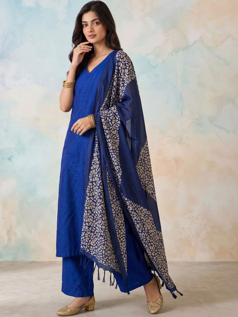AADVIKA Women Ethnic Motifs Regular Kurta with Palazzos & With Dupatta - Image 3
