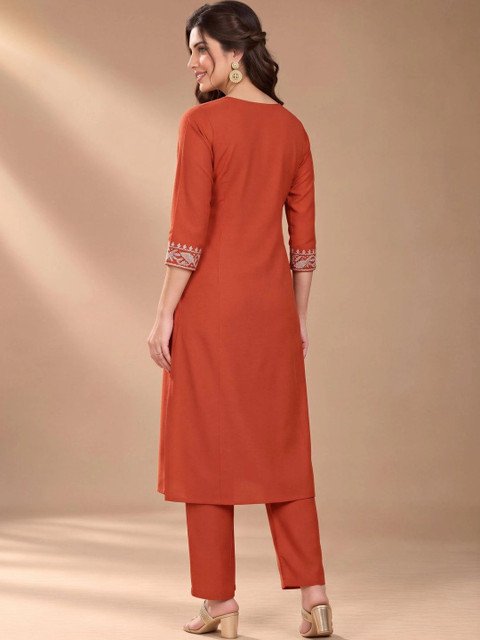 Varanga Embroidered Round Neck Kurta With Trousers - Image 4