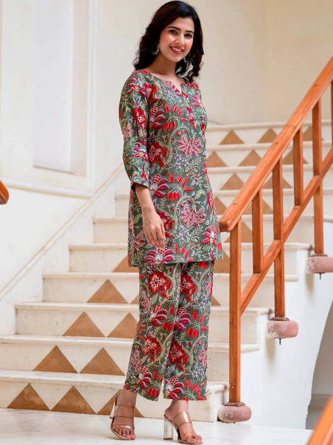 Olive Green Floral Printed Tunic with Trousers - Image 3