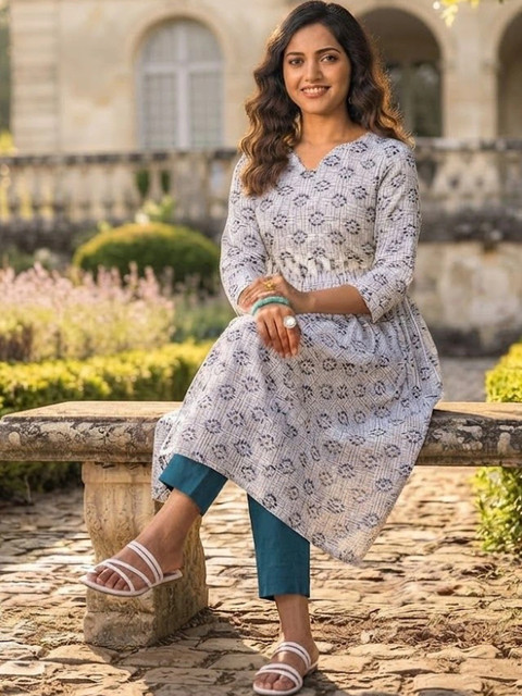 RUNAYA NX Romantic Florals Printed Tunic with Trousers - Image 3