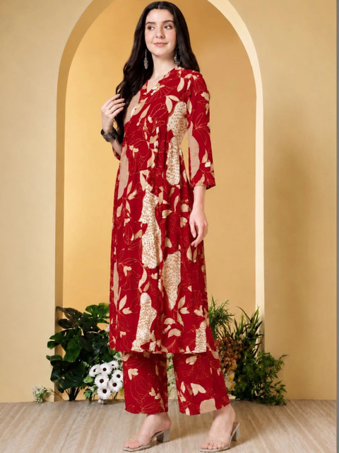 AMOUS Women Floral Printed Empire Kurta with Palazzos - Image 5