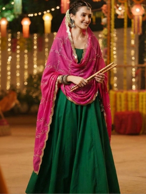 Dupatta Bazaar Embroidered Linen Dupatta with Sequinned