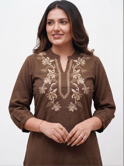 IKLO Cotton Solid Three-Quarter Sleeves Top with Trousers - Image 4