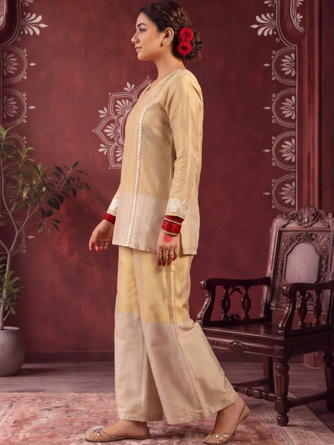 SOURAGYA Women Dyed Regular Gotta Patti Kurta with Trousers - Image 2