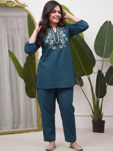 IKLO Cotton Solid Top with Trousers - Image 2