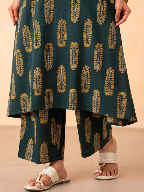 Vivika Women Ethnic Motifs Printed Regular Pure Cotton Kurta with Palazzos - Image 5