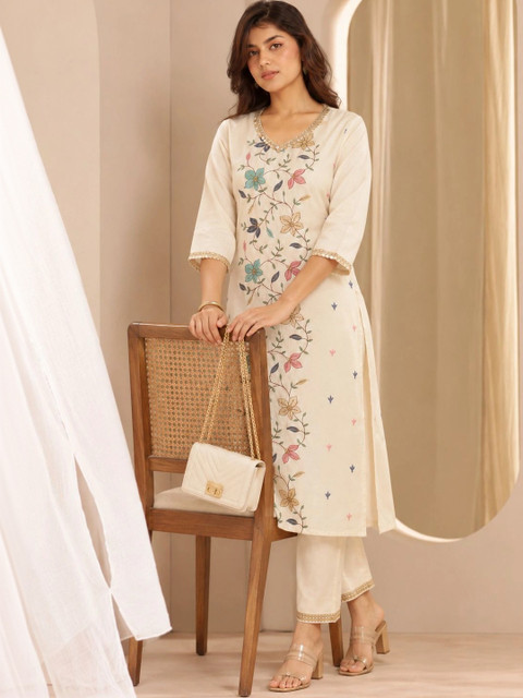 KASIBAA Women Floral Embroidered Regular Sequinned Kurta with Trousers
