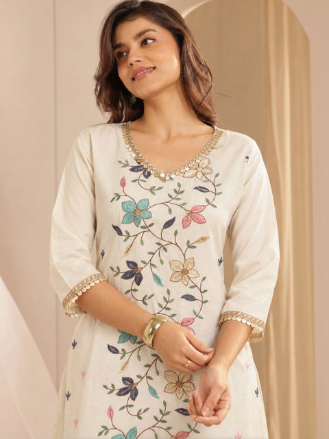 KASIBAA Women Floral Embroidered Regular Sequinned Kurta with Trousers - Image 2