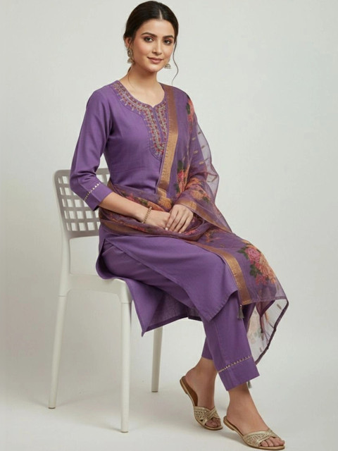 Anouk Rustic Women Floral Embroidered Regular Thread Work Kurta with Trousers & With Dupatta - Image 2