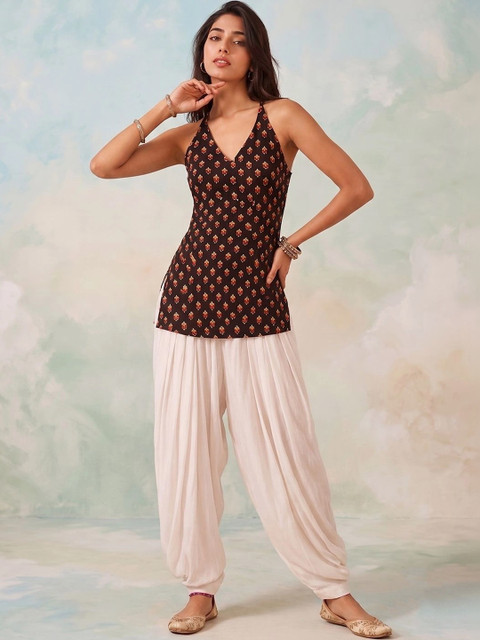NAVYAAZRI Women Ethnic Motifs Printed Halter Neck Indie Prints Kurta - Image 6
