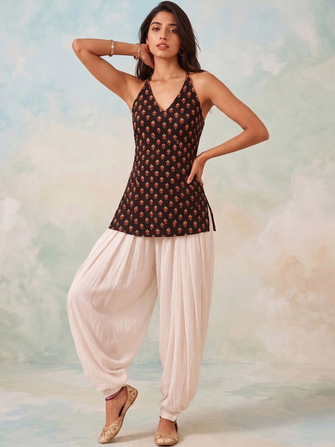 NAVYAAZRI Women Ethnic Motifs Printed Halter Neck Indie Prints Kurta - Image 7