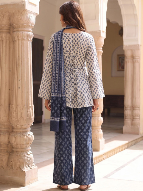 ASPORA Women Ethnic Motifs Printed Regular Pure Cotton Kurta with Palazzos & With Dupatta - Image 7
