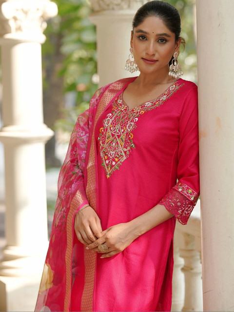 CLOTHBABA Women Floral Embroidered Regular Pure Silk Kurta Trousers With Dupatta - Image 3