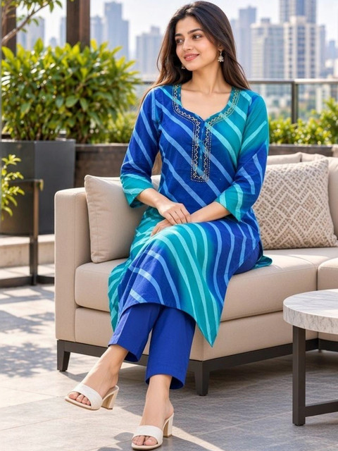 Merira Women Leheriya Printed Thread Work Kurta - Image 6