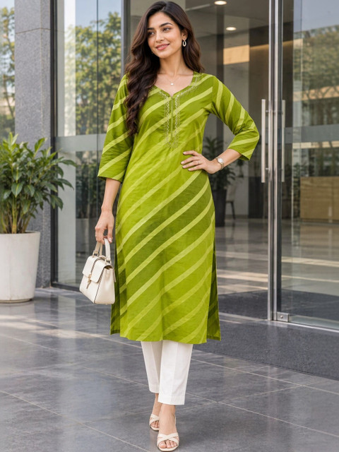 Rajnandini Women Printed Thread Work Kurta - Image 2