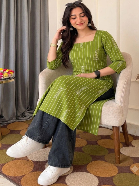 Sangria Women Striped Kurta