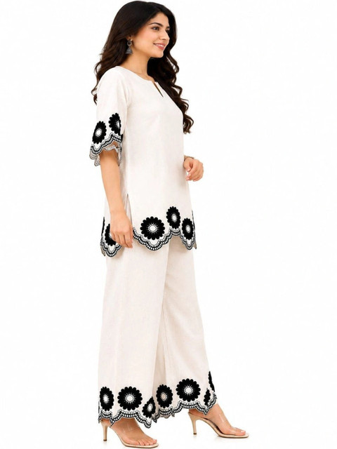 Darshan Style Hub Romantic Florals Linen Embroidered Tunic with Palazzos - Image 2