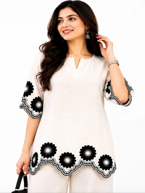 Darshan Style Hub Romantic Florals Linen Embroidered Tunic with Palazzos - Image 3